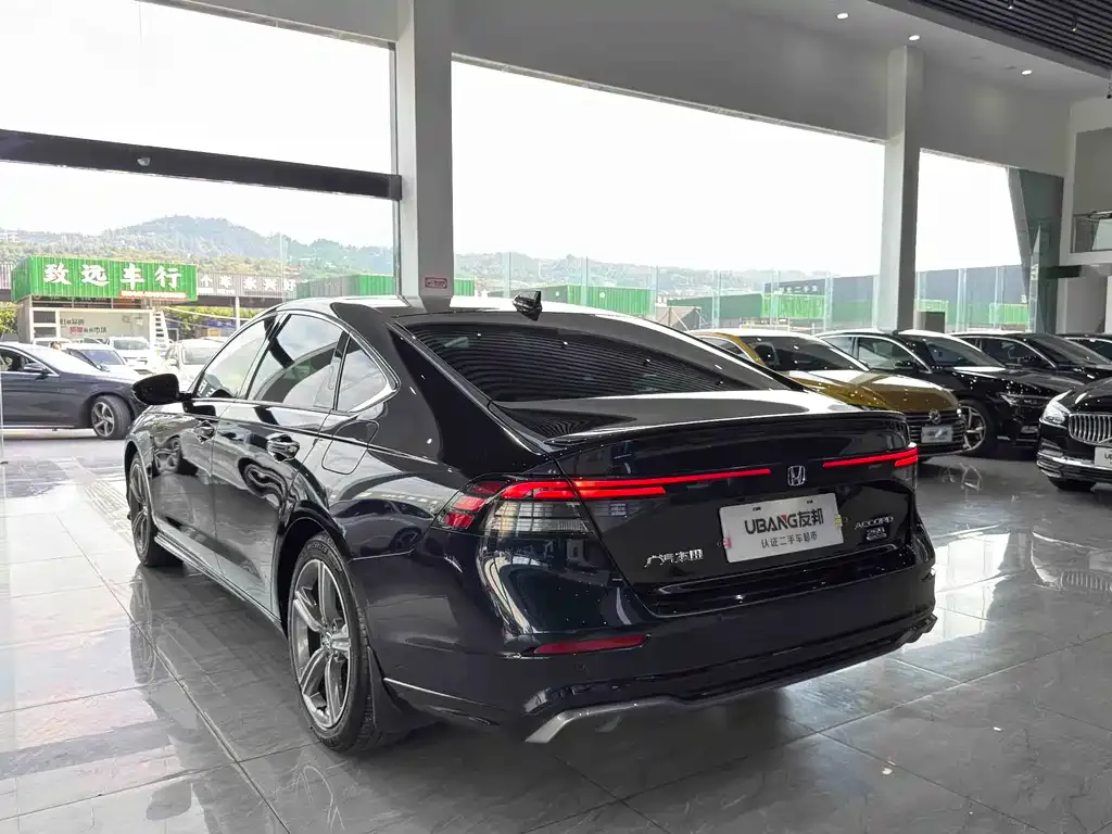 Honda Accord — фото 4