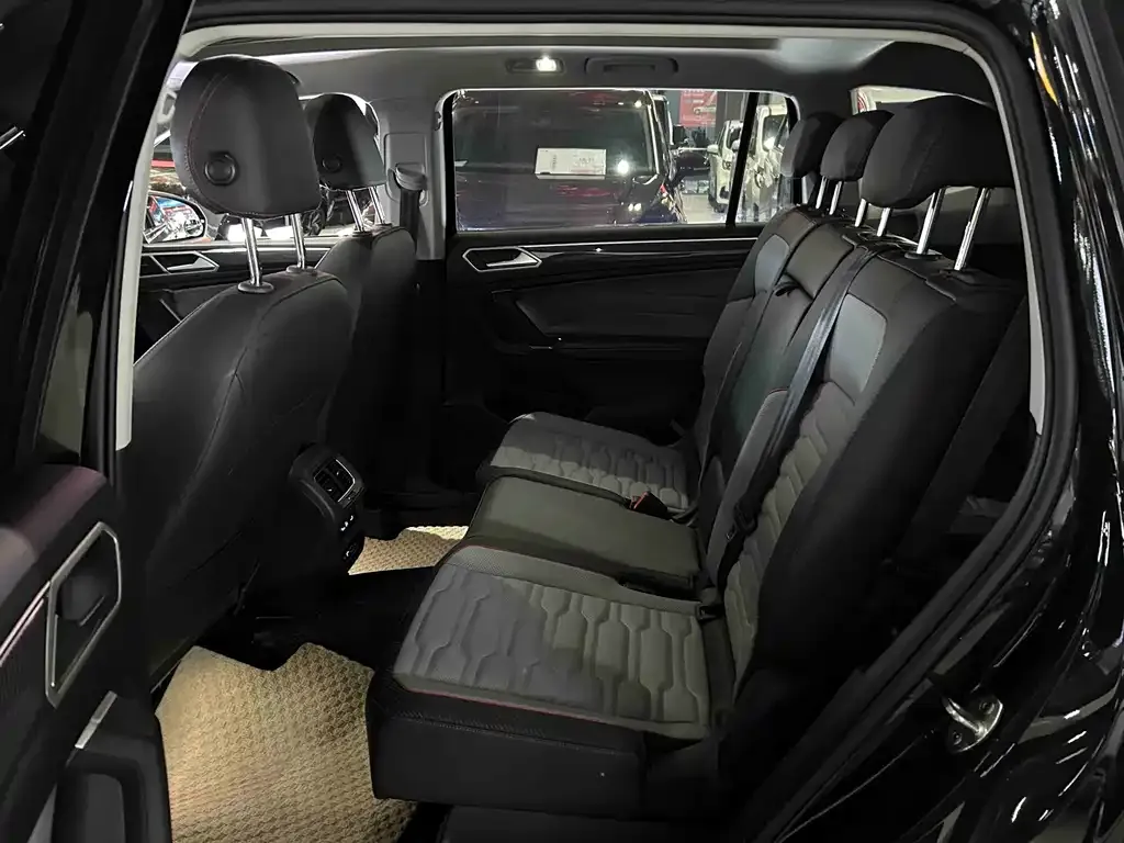 Volkswagen Tiguan L 2024 из CN, фото 10