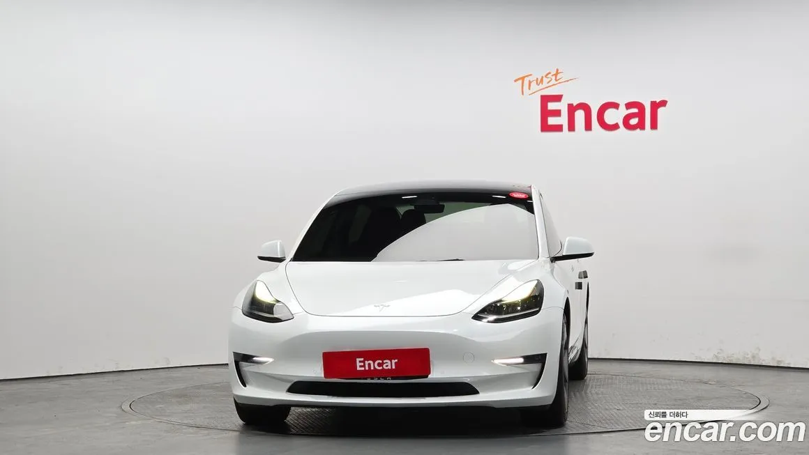 Tesla Model 3 — фото 7