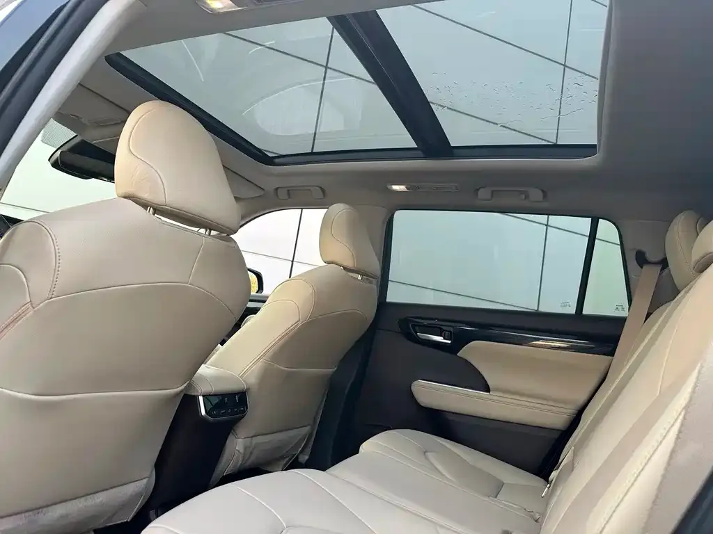 Toyota Highlander 2022 из CN, фото 3