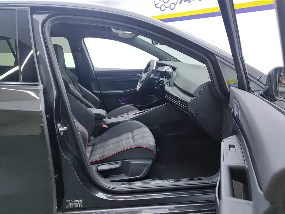 Volkswagen Golf GTI 2022 из CN, фото 2