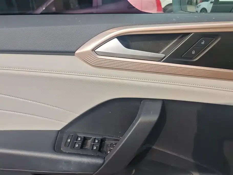 Volkswagen Tharu 2024 из CN, фото 8