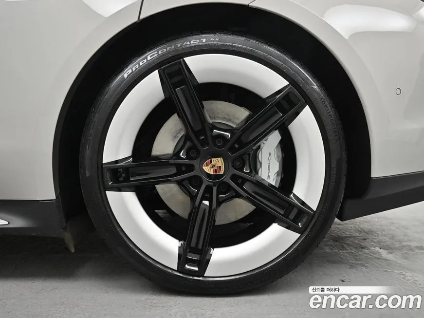 Porsche Taycan 2025 из KR, фото 5