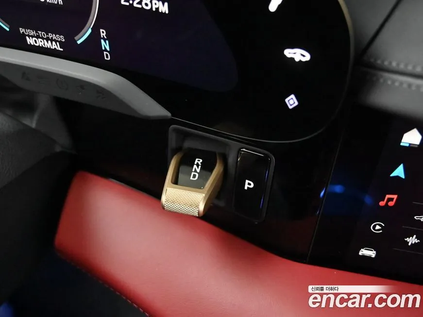 Porsche Taycan 2025 из KR, фото 3