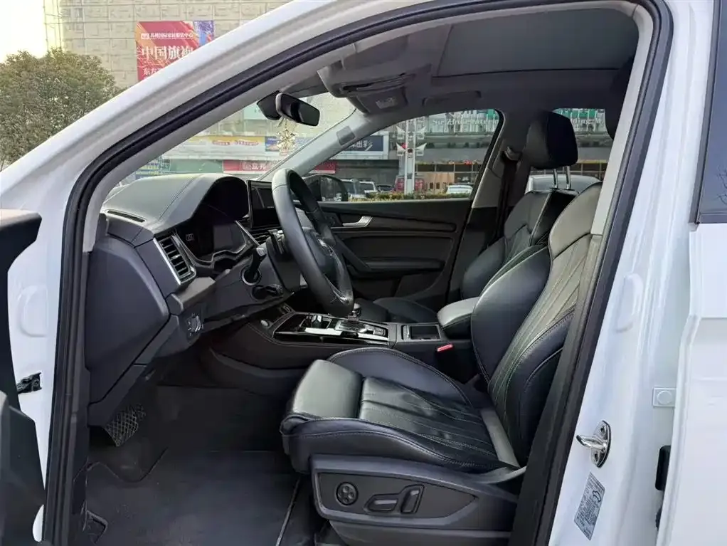 Audi Q5L 2022 из CN, фото 3