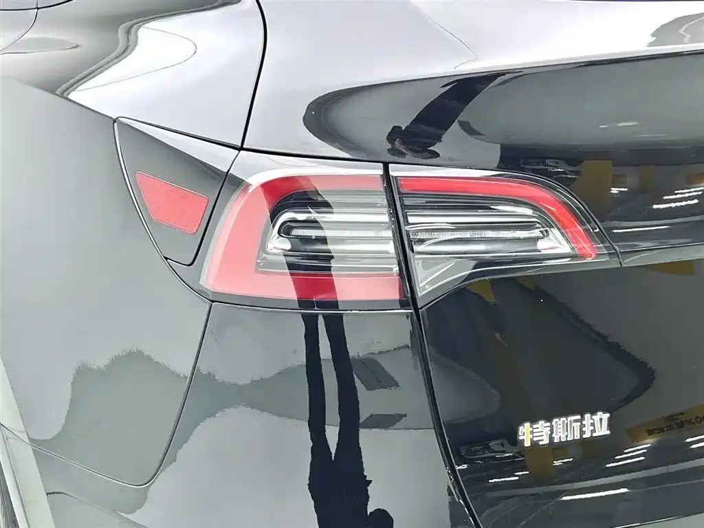 Tesla Model Y 2023 из CN, фото 10