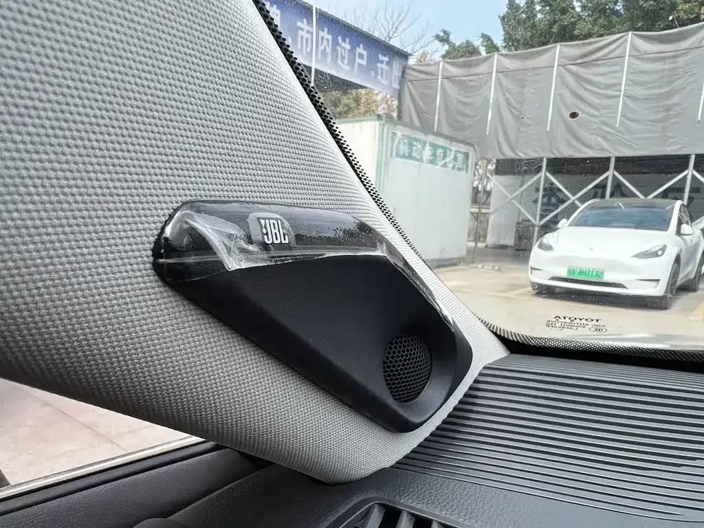 Toyota Harrier 2021 из CN, фото 9