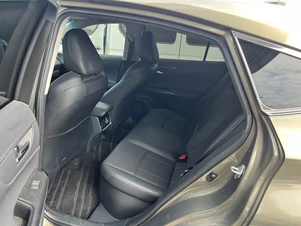 Toyota Harrier 2021 из CN, фото 5