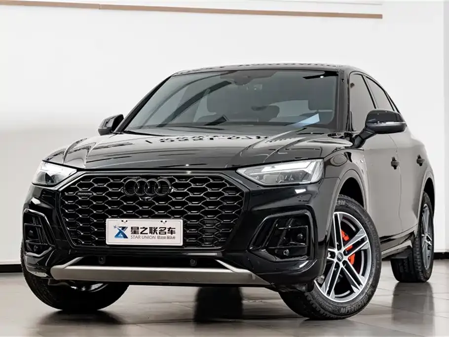 Audi Q5L Sportback — фото 4