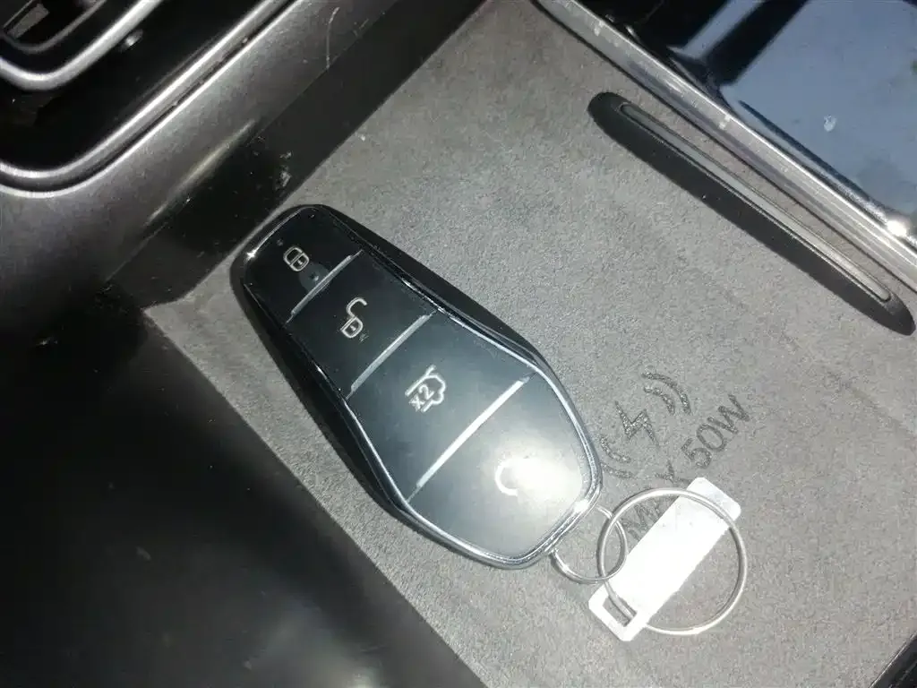 BYD L EV 2025 из CN, фото 9