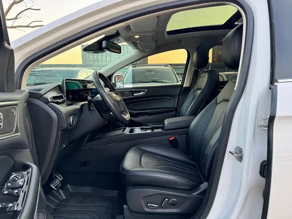 Ford Edge 2022 из CN, фото 2