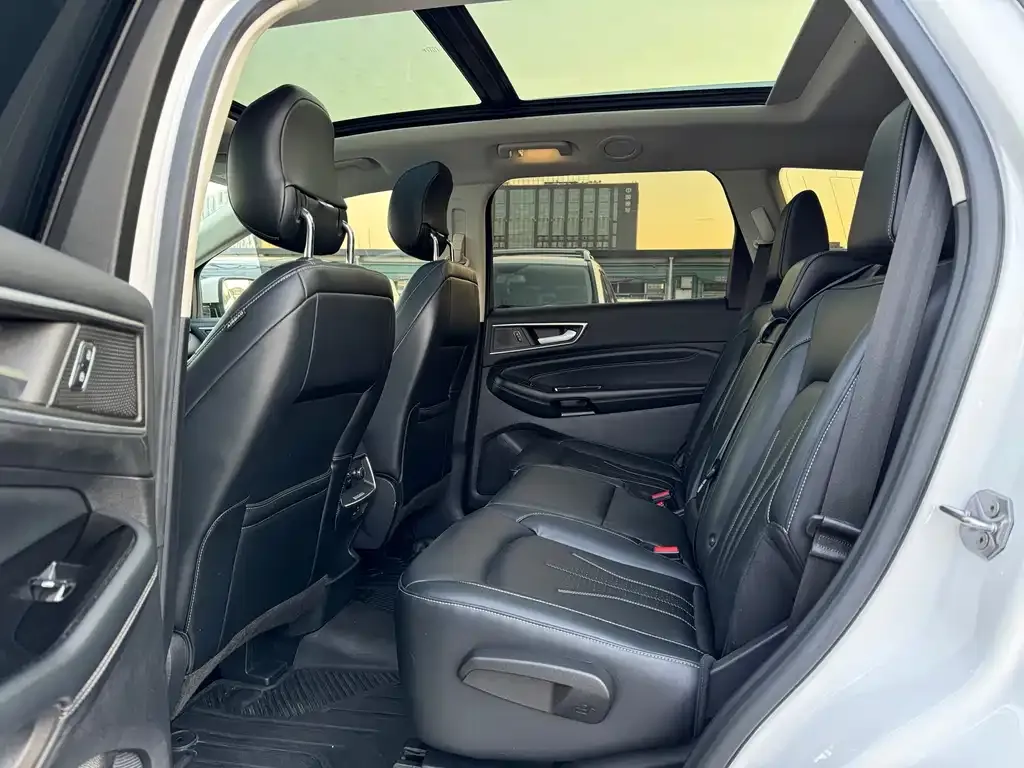 Ford Edge 2022 из CN, фото 6