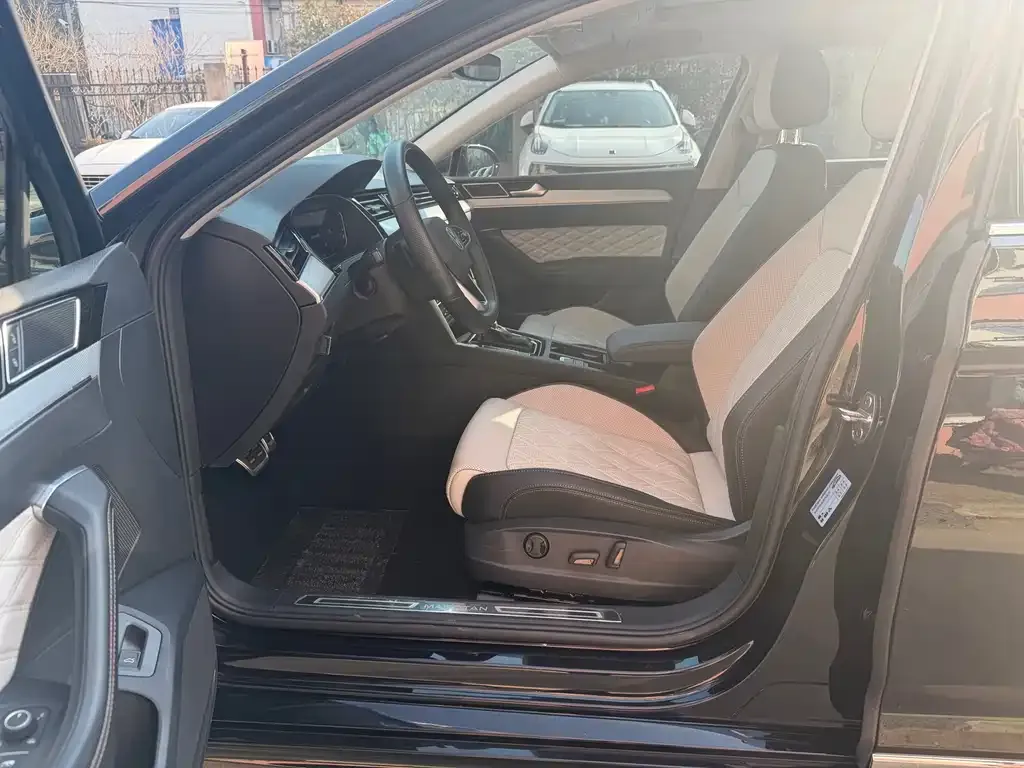 Volkswagen Magotan 2024 из CN, фото 5