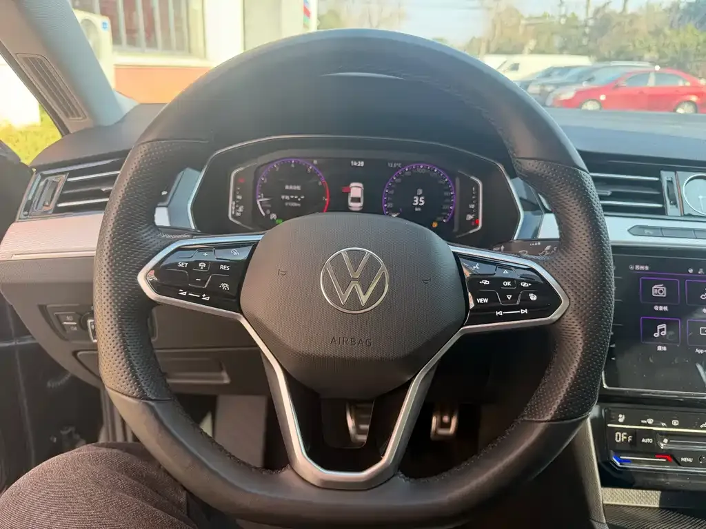 Volkswagen Magotan 2024 из CN, фото 8