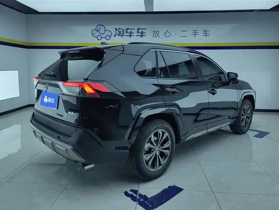 Toyota RAV4 2025 из CN, фото 3
