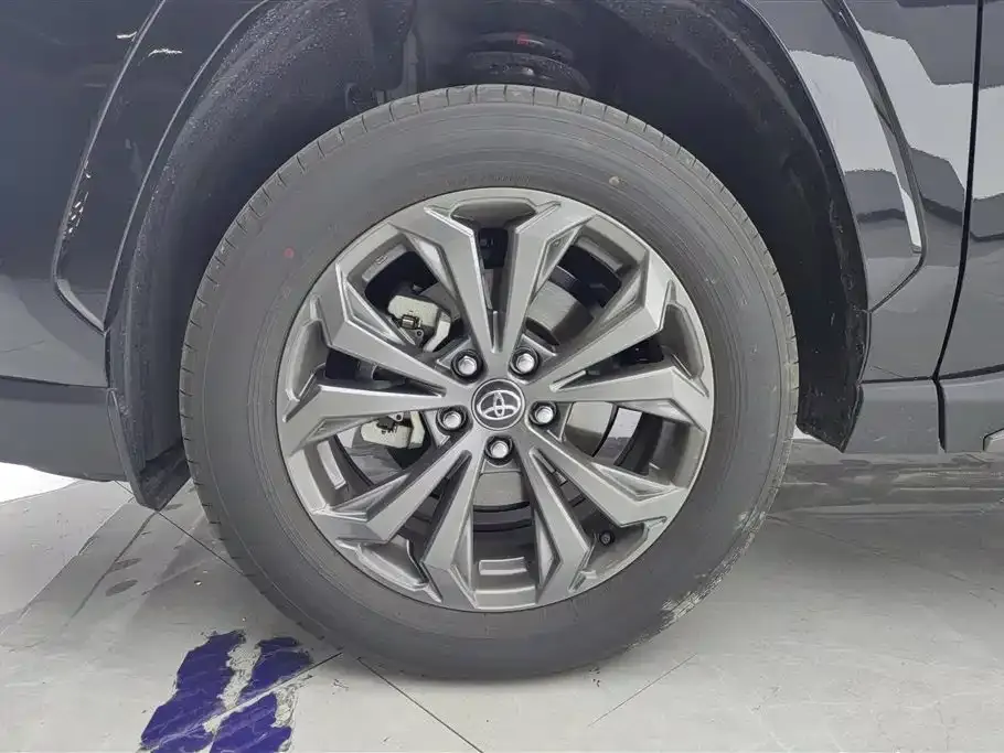 Toyota RAV4 2025 из CN, фото 10