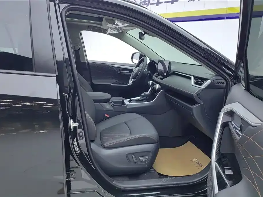 Toyota RAV4 2025 из CN, фото 7