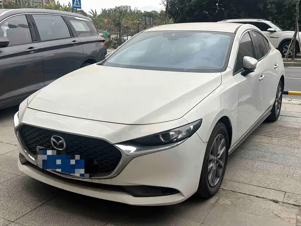 Mazda 3 Axela 2023 из CN, фото 5