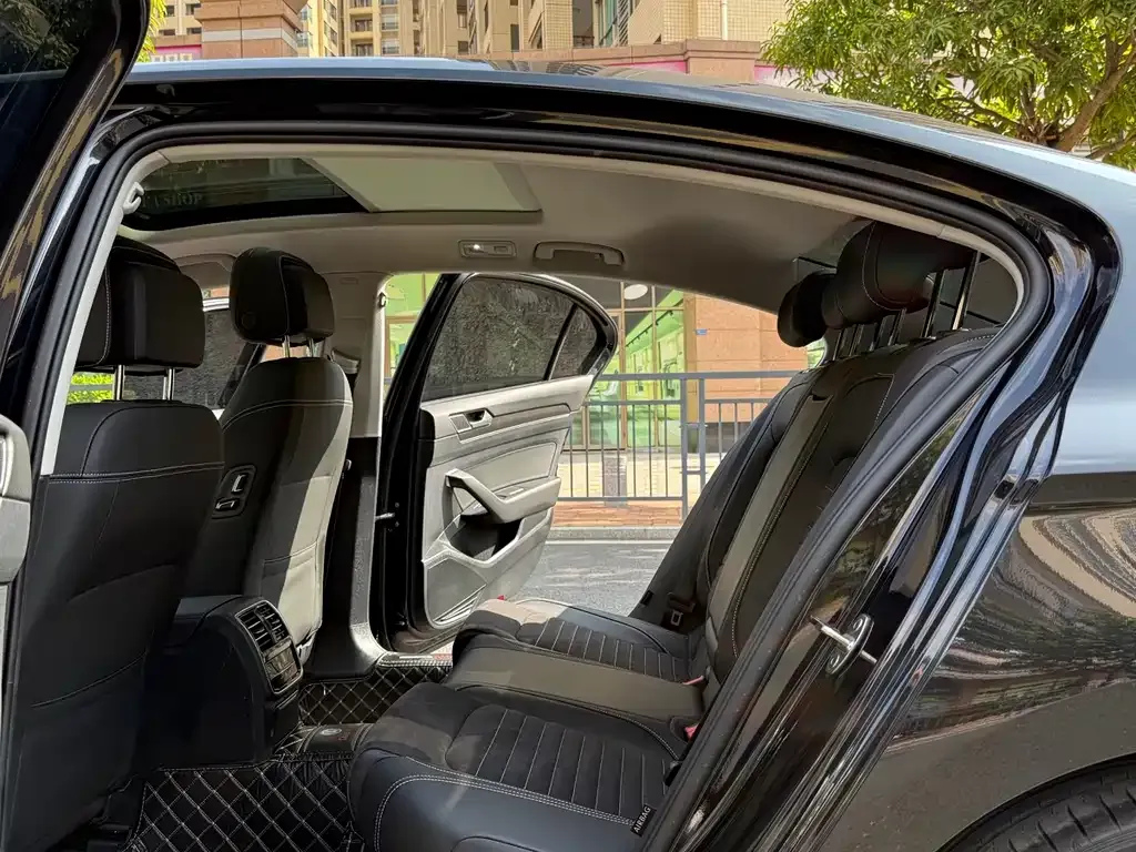 Volkswagen Magotan 2022 из CN, фото 9