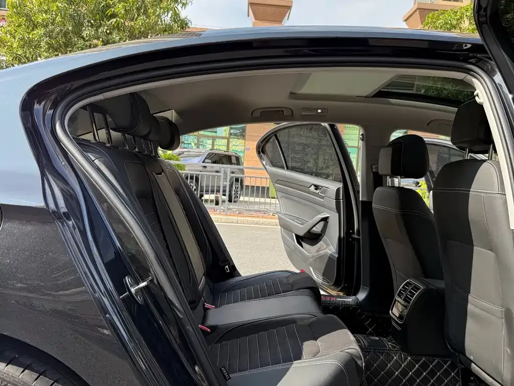 Volkswagen Magotan 2022 из CN, фото 7