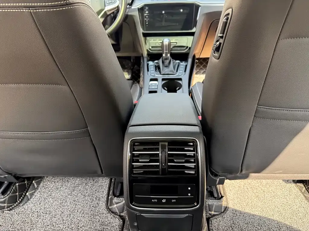 Volkswagen Magotan 2022 из CN, фото 4
