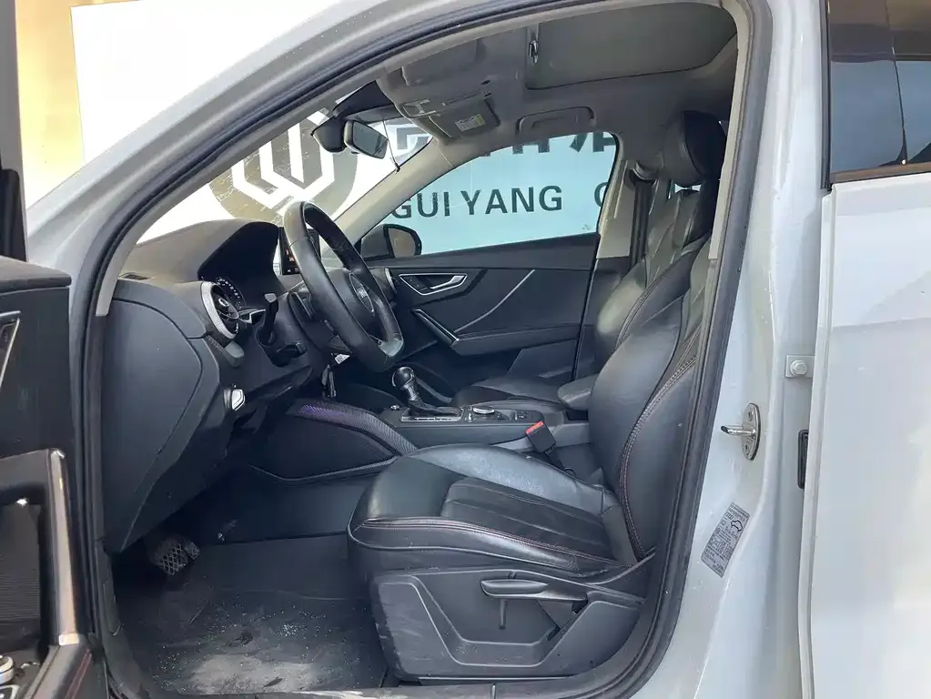 Audi Q2L 2023 из CN, фото 4