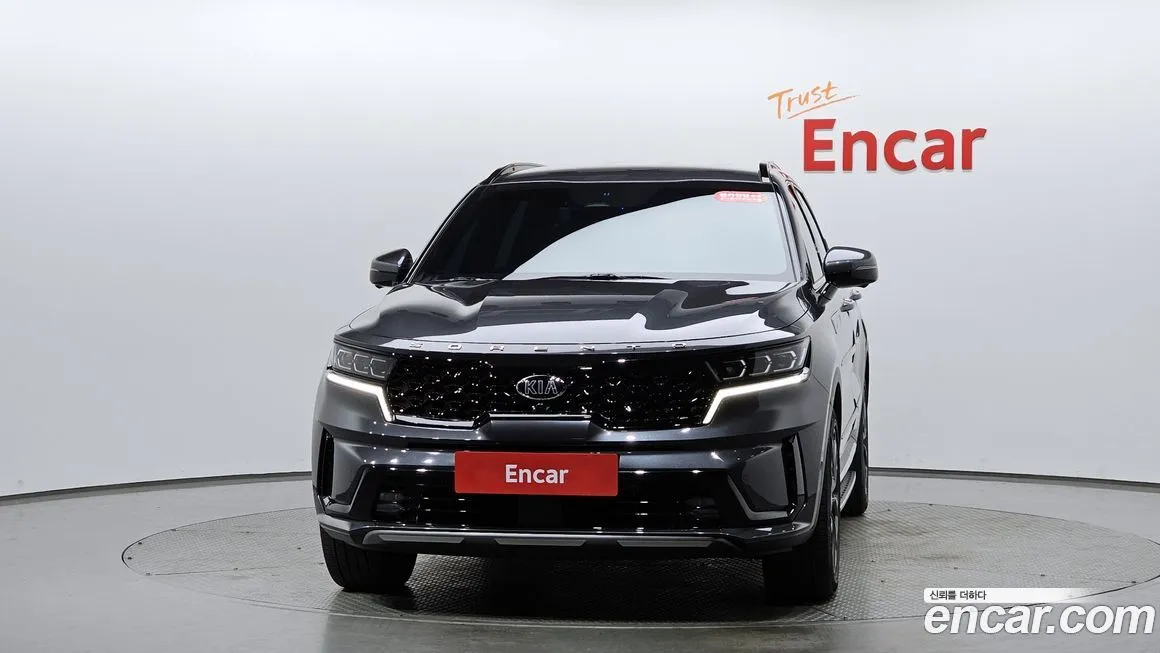 Kia Sorento — фото 8