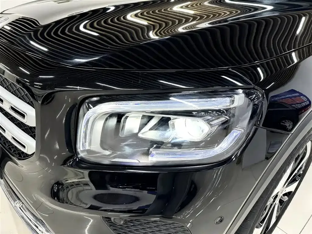 Mercedes-Benz GLB — фото 10