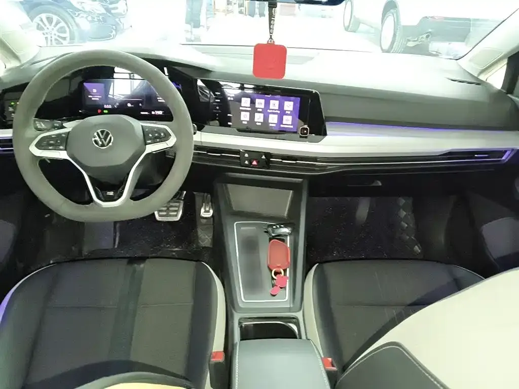 Volkswagen Golf 2022 из CN, фото 5