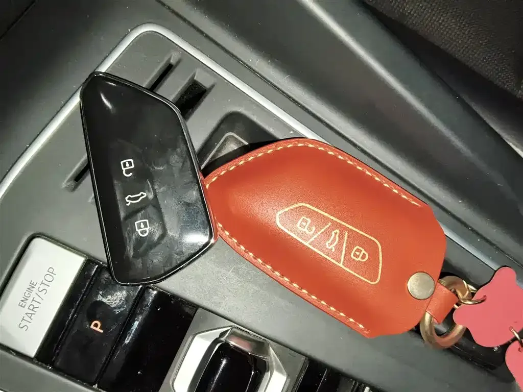 Volkswagen Golf 2022 из CN, фото 4