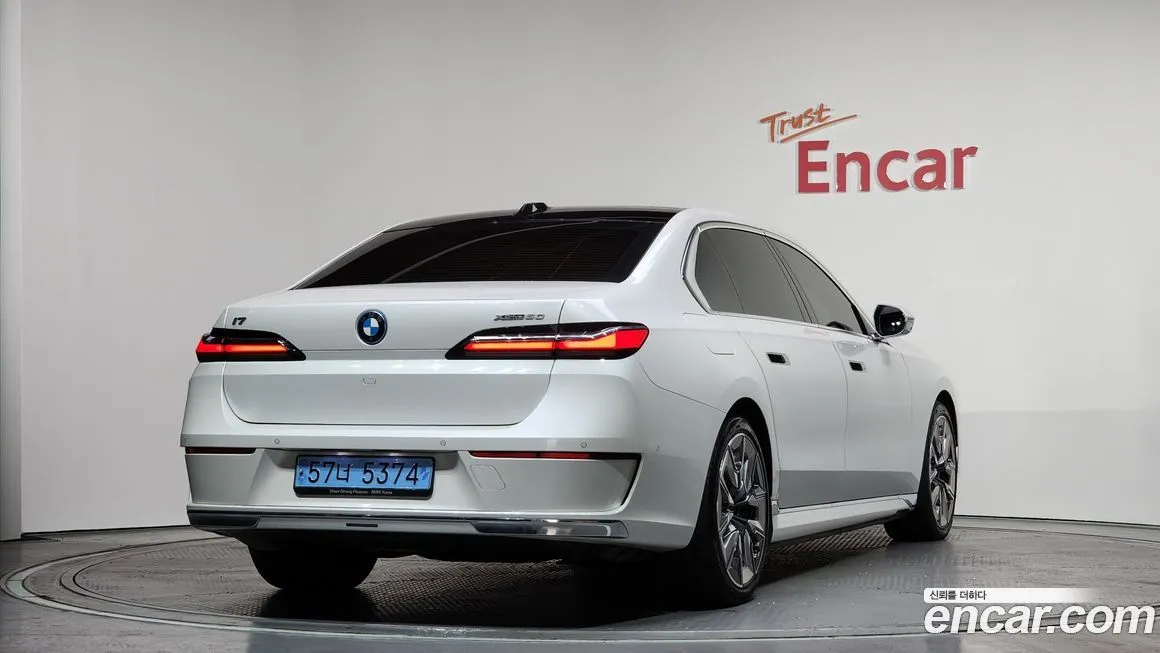 BMW i7 2023 из KR, фото 2
