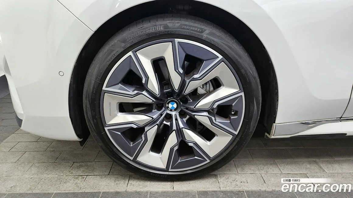 BMW i7 2023 из KR, фото 5
