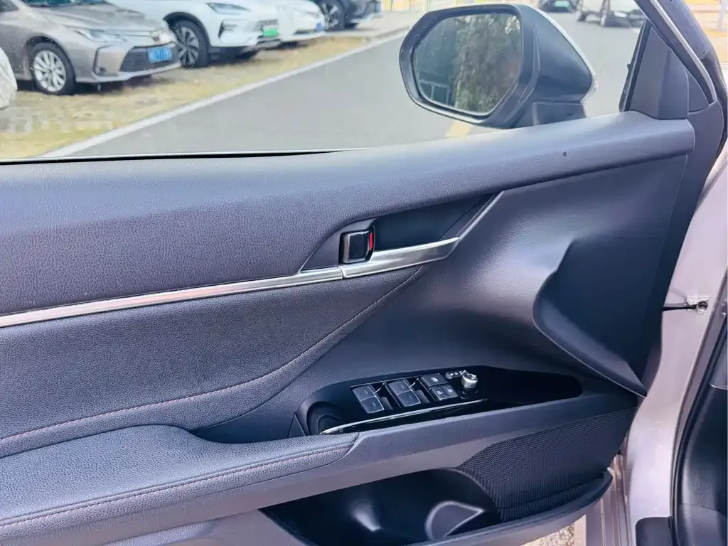 Toyota Camry 2022 из CN, фото 5
