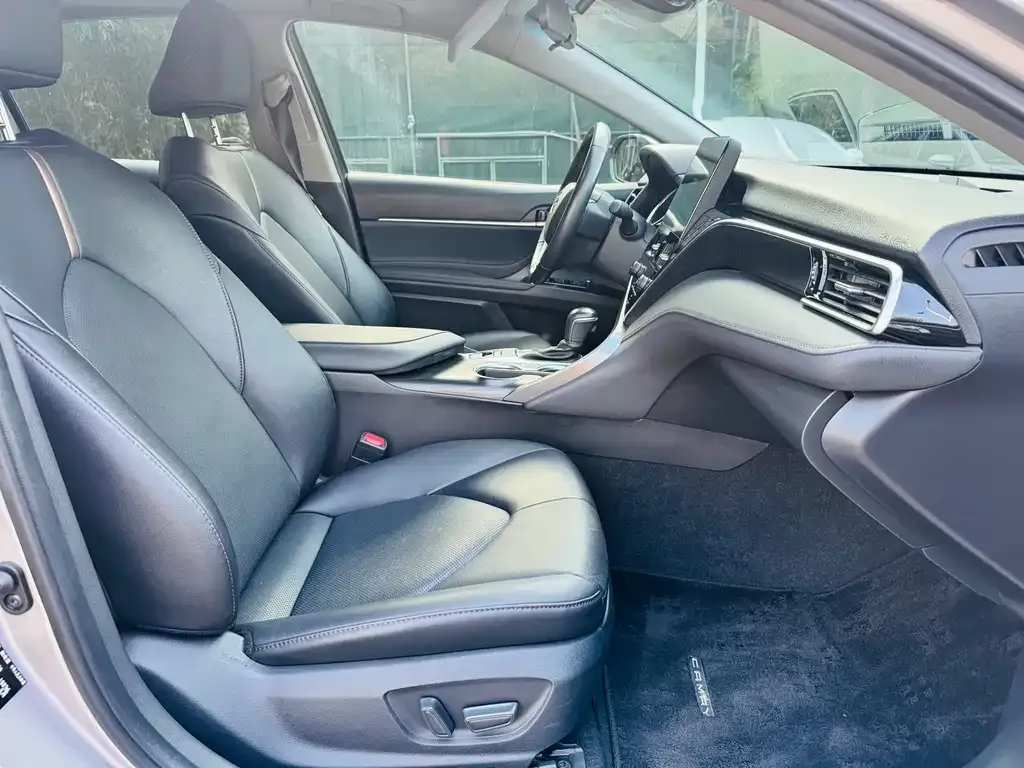 Toyota Camry 2022 из CN, фото 4