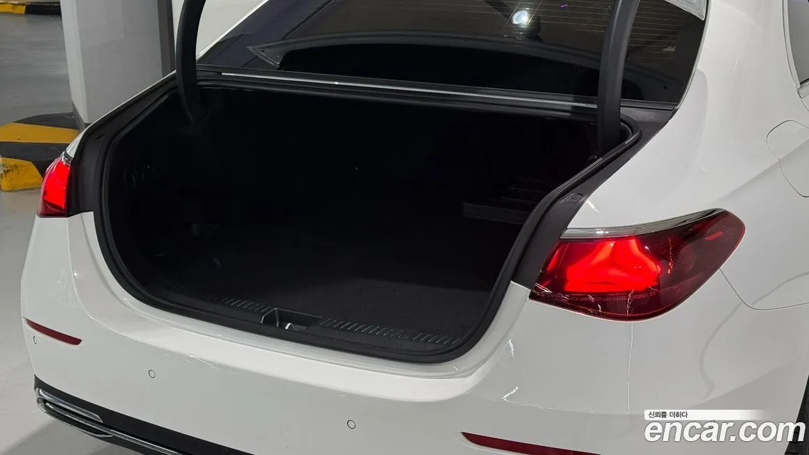 Mercedes-Benz E-Class 2025 из KR, фото 2