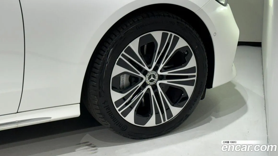 Mercedes-Benz E-Class 2025 из KR, фото 8
