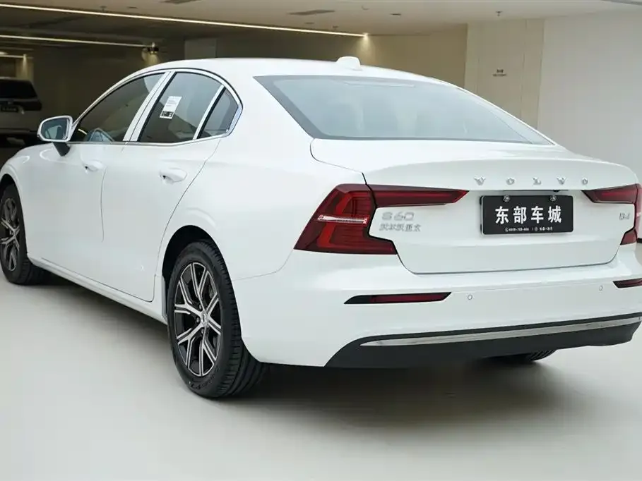 Volvo S60 2026 из CN, фото 7