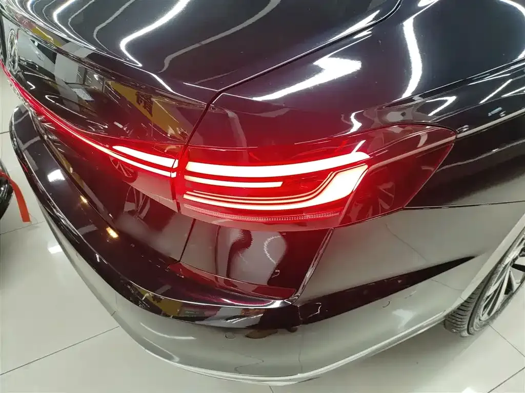 Volkswagen Passat 2022 из CN, фото 6