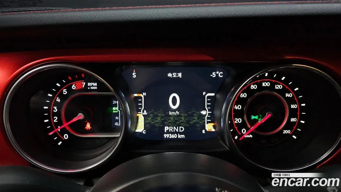 Jeep Wrangler 2021 из KR, фото 5