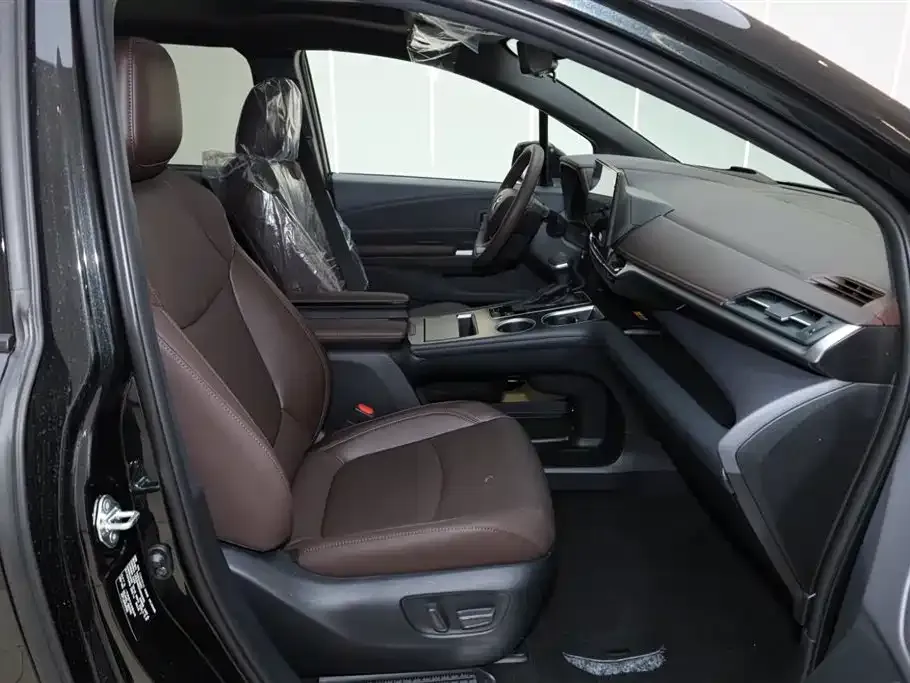 Toyota Granvia 2026 из CN, фото 10