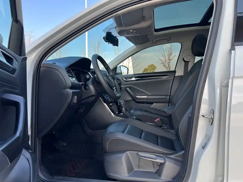 Volkswagen T-Roc 2021 из CN, фото 3
