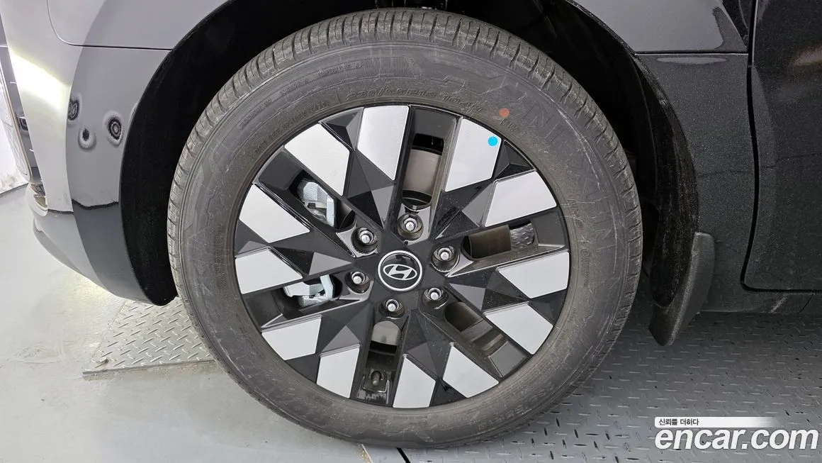 Hyundai Staria — фото 2