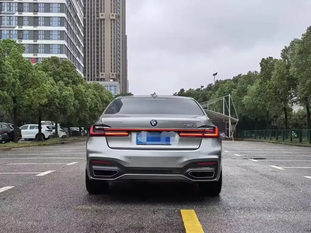 BMW 7 Series 2023 из CN, фото 3