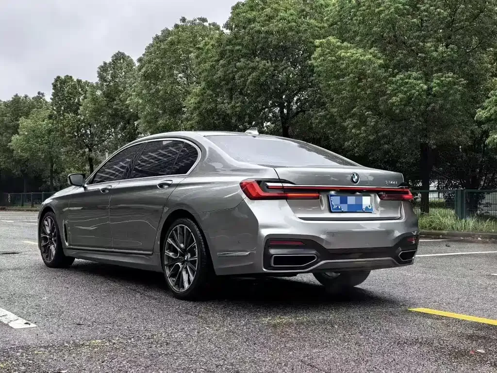 BMW 7 Series 2023 из CN, фото 8