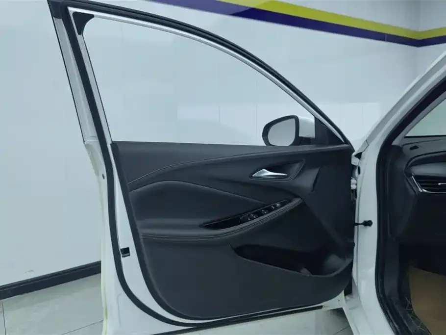 Buick Verano 2025 из CN, фото 3