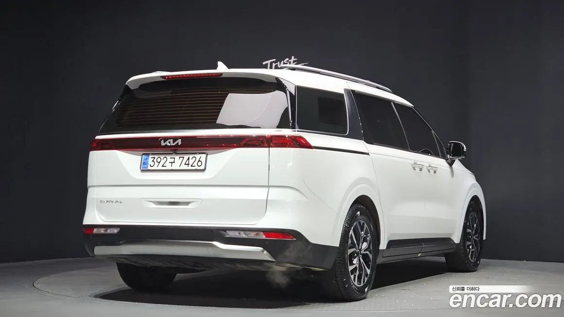 Kia Carnival — фото 3