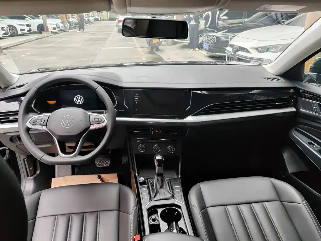 Volkswagen Passat 2022 из CN, фото 5