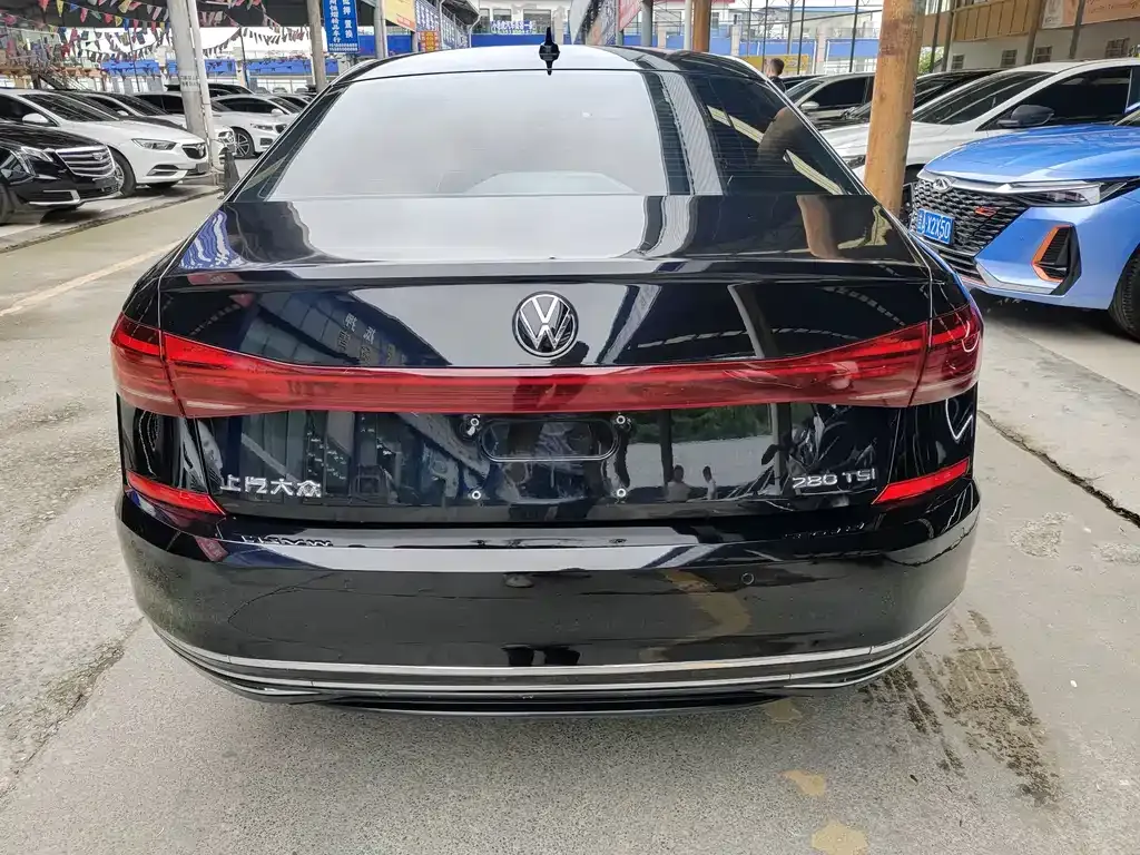 Volkswagen Passat 2022 из CN, фото 8