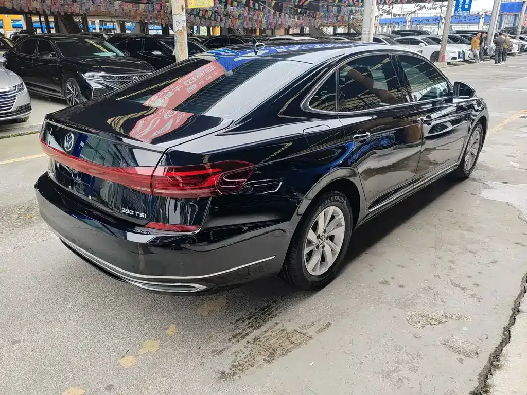 Volkswagen Passat 2022 из CN, фото 10