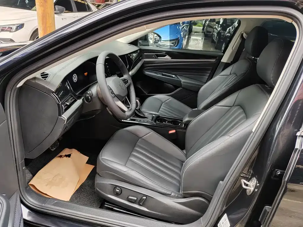 Volkswagen Passat 2022 из CN, фото 3